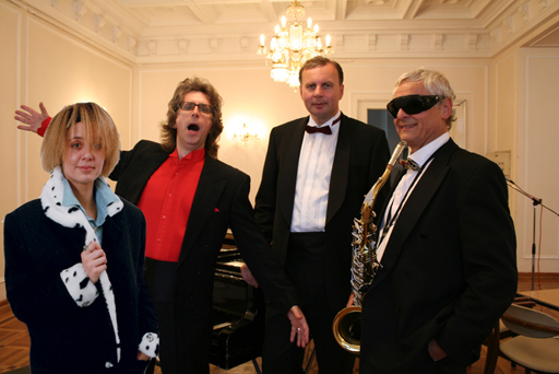 živá hudba - se zpěvem